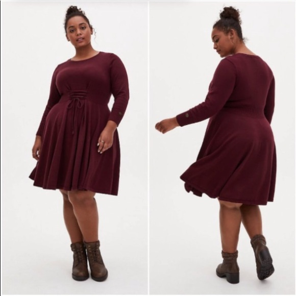 NWT Torrid Outlander Laced Front 3/4 Sleeve Burgundy New Year Dress Size 10 - Picture 2 of 5